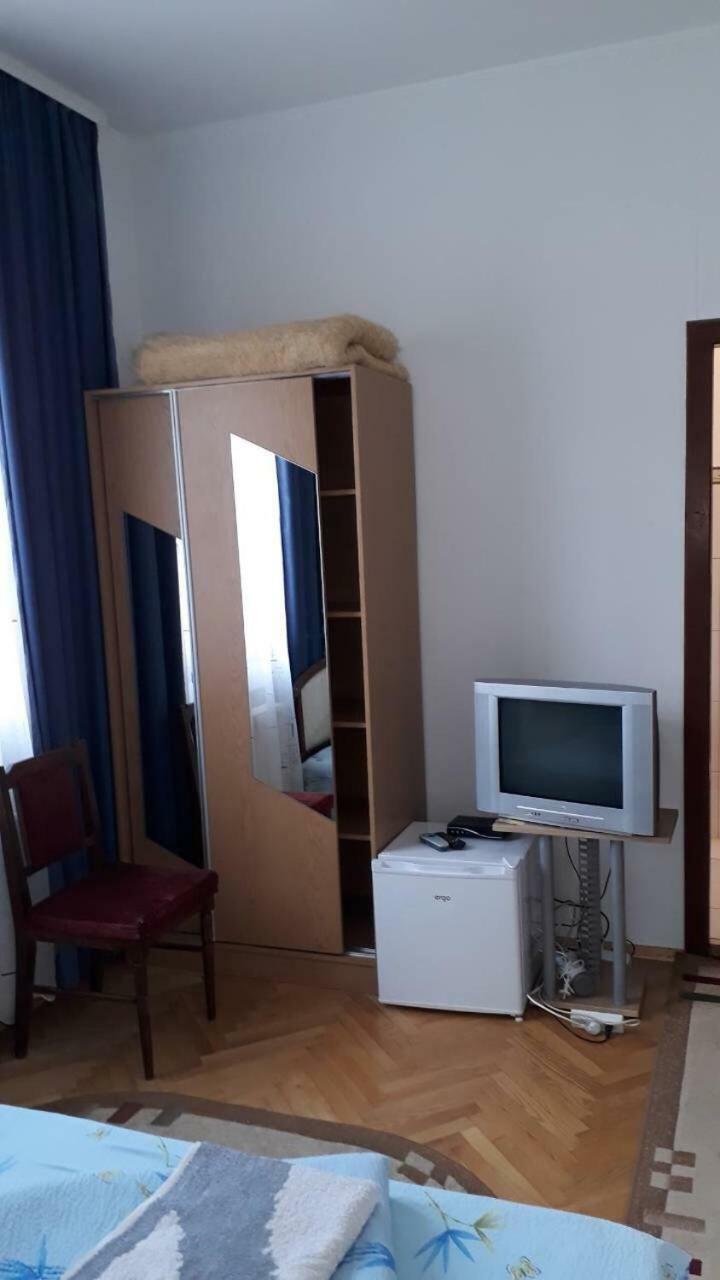 Садиба У Крайлюків 亚列姆切 外观 照片