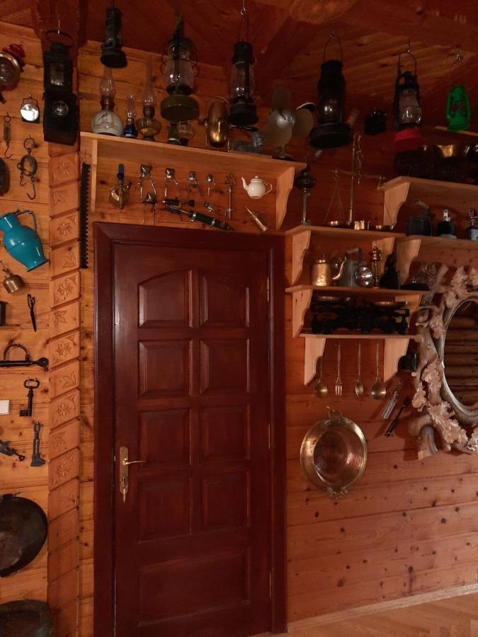 Садиба У Крайлюків 亚列姆切 外观 照片
